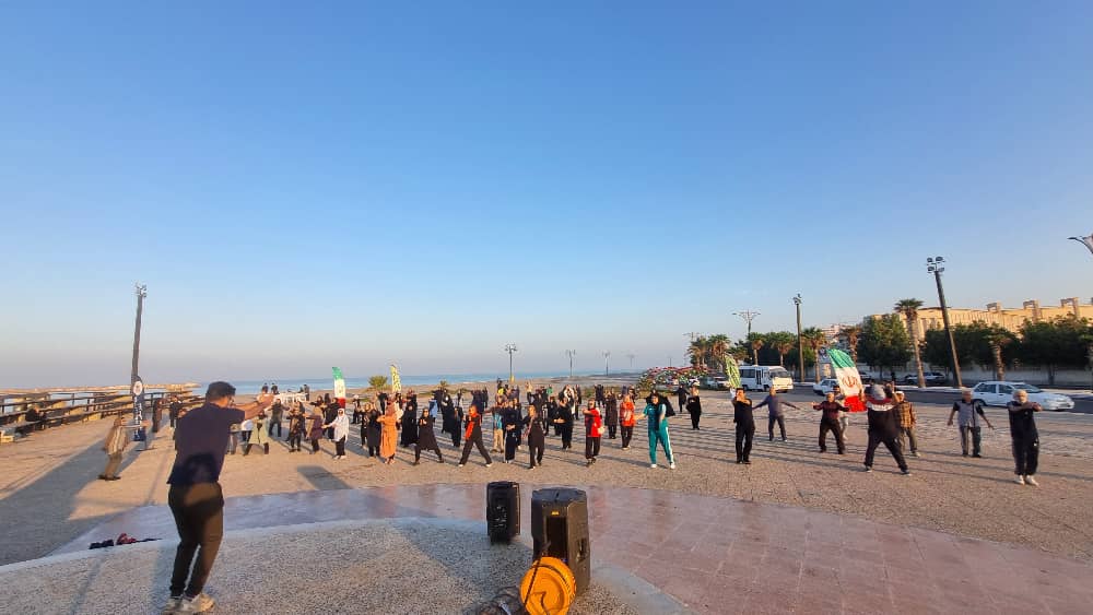 برگزاری ورزش صبحگاهی با حضور و استقبال خانوادگی مردم در بوشهر